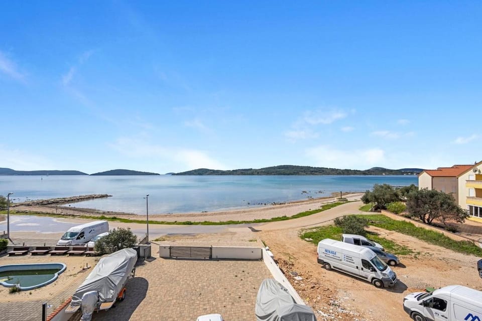 Balcony/Terrace, Beach, Sea view, Parking