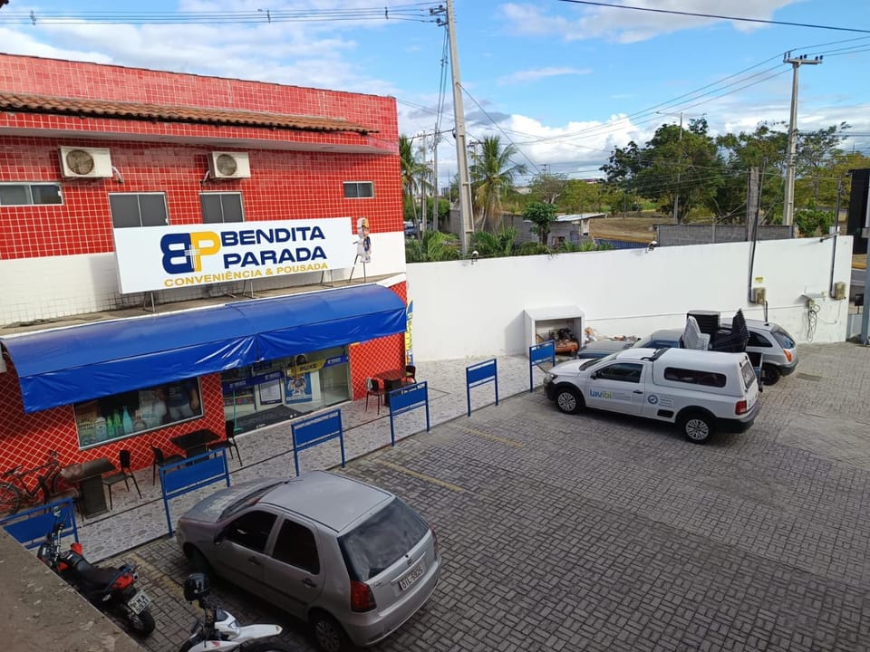 Bird's eye view, Parking