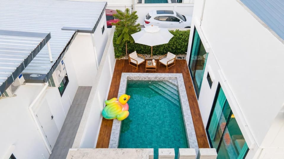 Patio, Day, View (from property/room), Balcony/Terrace, Pool view, Pool view, Swimming pool, Swimming pool, Swimming pool, sunbed