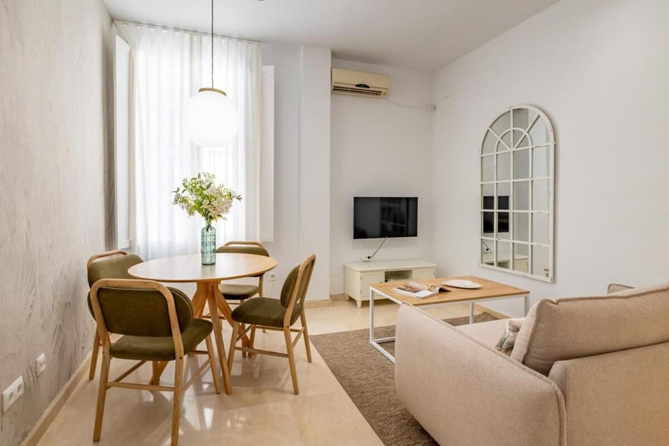 Conde Ibarra Center Suite by Valcambre Apartment in Seville