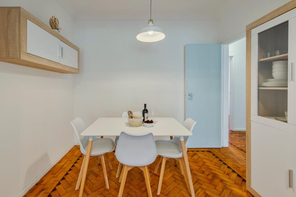 Combatentes 33 House - By Y Concept Apartment in Setúbal Municipality