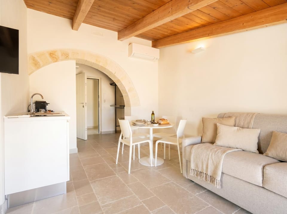 Palazzo della Torre 205 – Cozy Sea View Suite Apartment in Bari