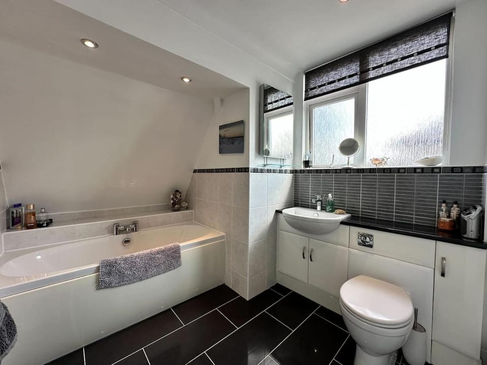 Birkdale Open - Four Bed Home House in Southport