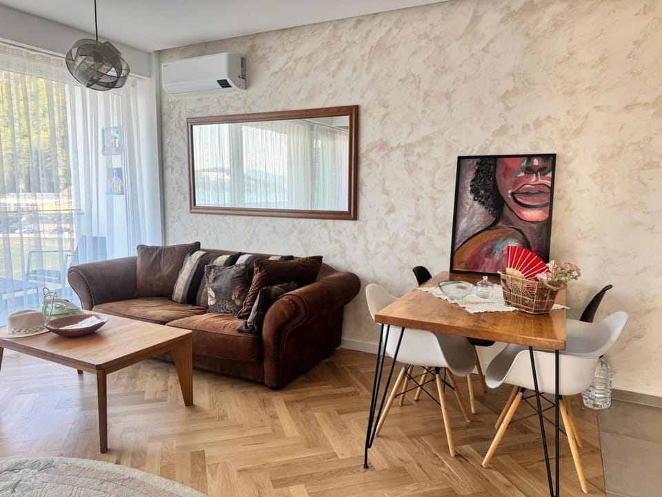 Grand Lake View Apartment Apartment in Municipality of Ohrid, North Macedonia