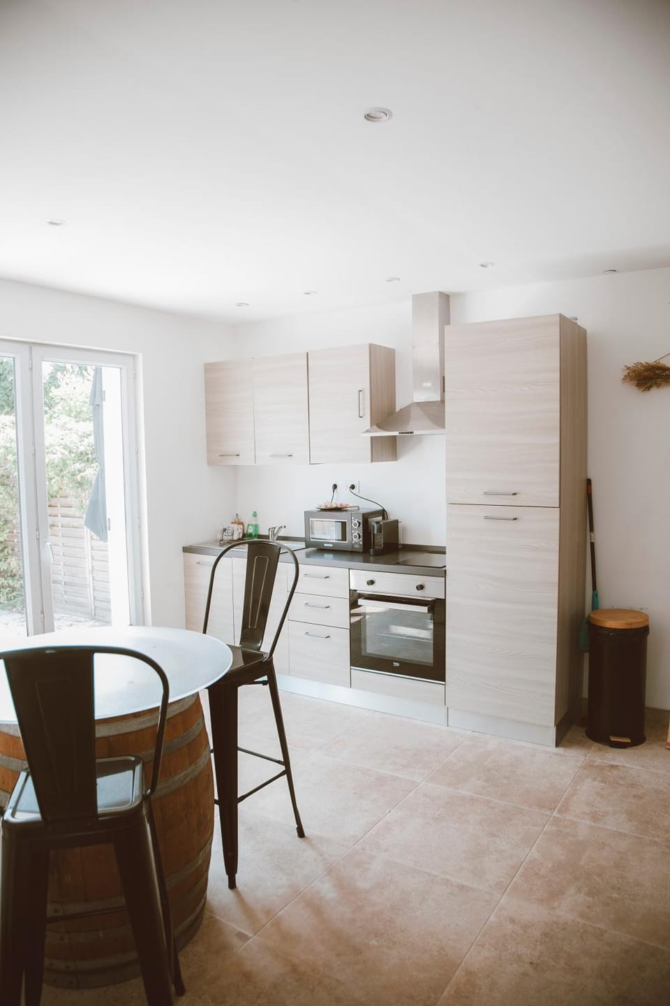 Property building, Kitchen or kitchenette, Living room