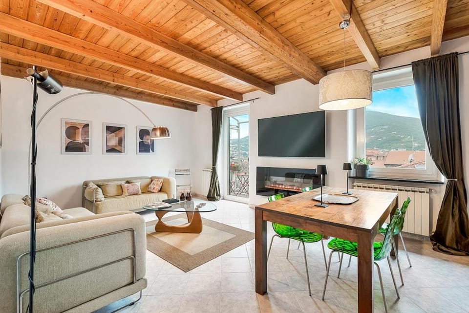 The Mansarda 5TERRE best position 3 letti AC Apartment in La Spezia