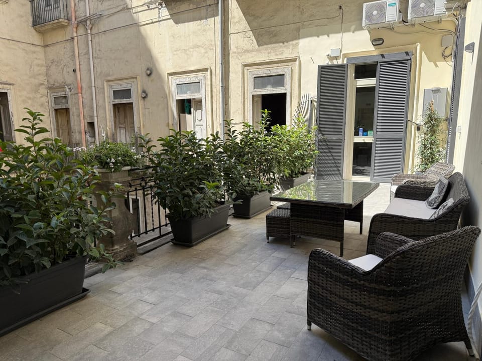 Al San Carlo Rooms Bed and Breakfast in Naples