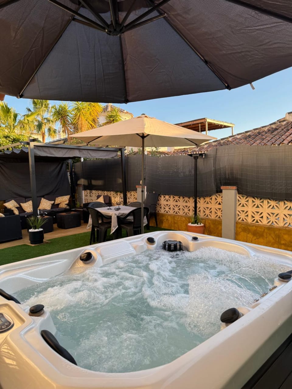 Garden, Hot Tub, Hot Tub, Balcony/Terrace