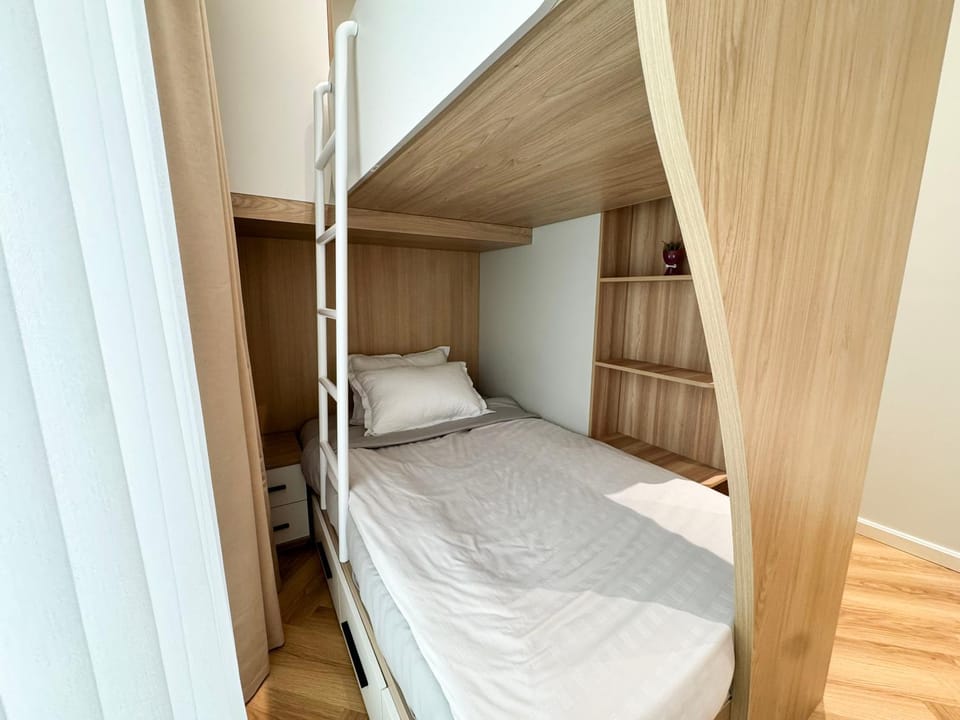 bunk bed