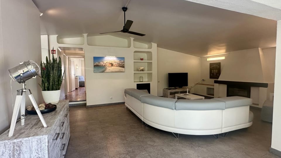 TV and multimedia, fireplace