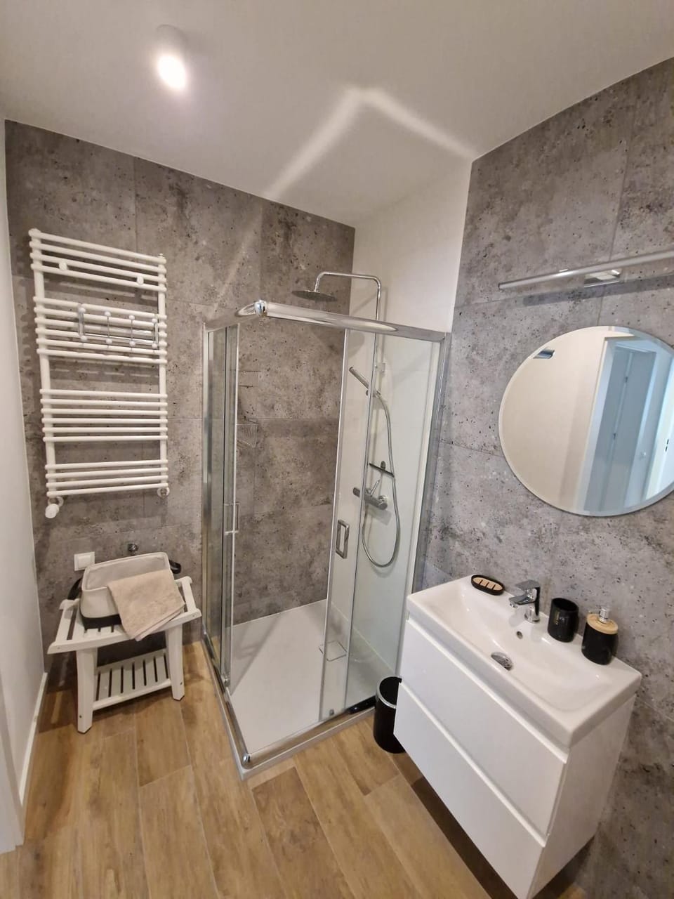 Miejski Las Apartament z 2 sypialniami ,garażem i tarasem Apartment in West Pomeranian Voivodeship, Poland