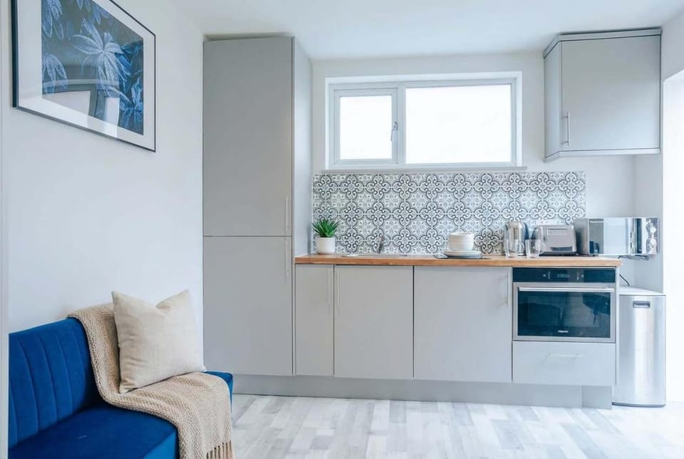 Lovely Cosy Studio with Garden and Parking Apartment in Daventry District