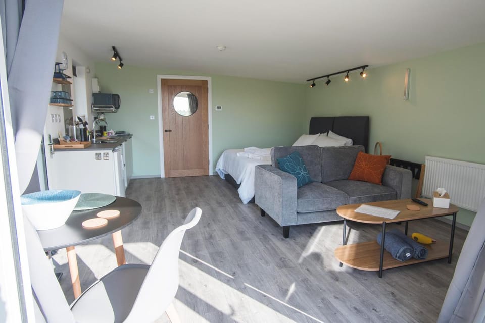 Living room, Dining area, Bedroom