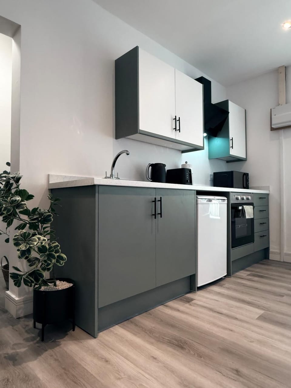 124A The Luxury Suite 1st floor modern apartment Apartment in Oldbury