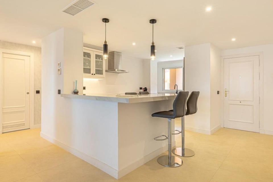 Stylish 2Bed Magna Marbella Apartment Apartment in Marbella