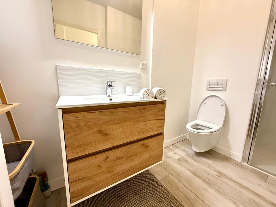 Toilet, Bathroom