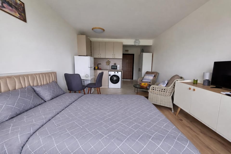 Modern Studio in Shartrez, Shkorpilovsti Apartment in Varna Province