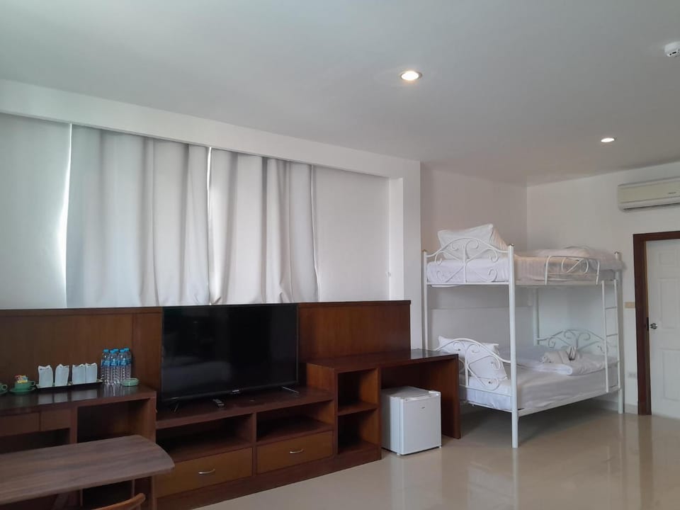 Sereneburi Patong Hotel Hotel in Patong