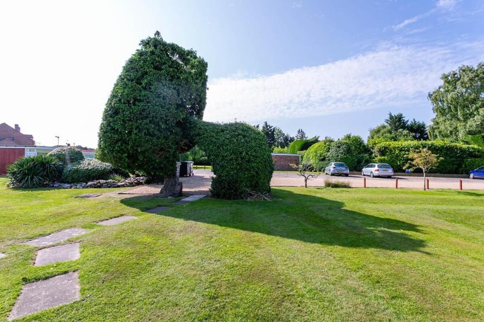 Coastal Glow - Coastal chalet close to beach - Crabpot Cottages Hunstanton House in Heacham