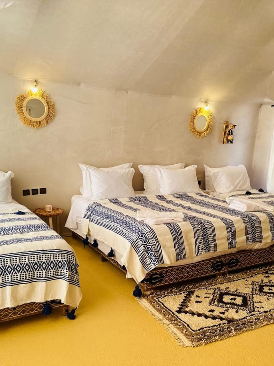 Bed, Photo of the whole room