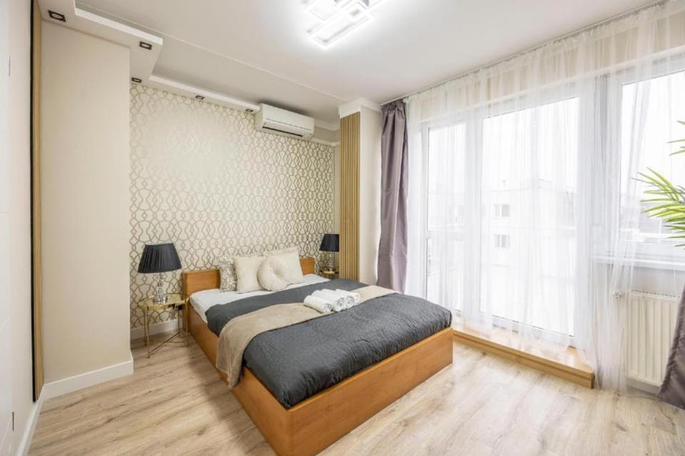 Bed, Bedroom, air conditioner