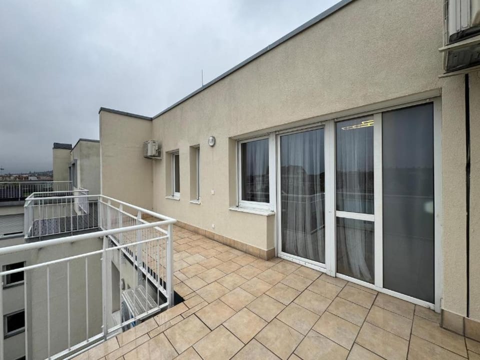 View (from property/room), Balcony/Terrace