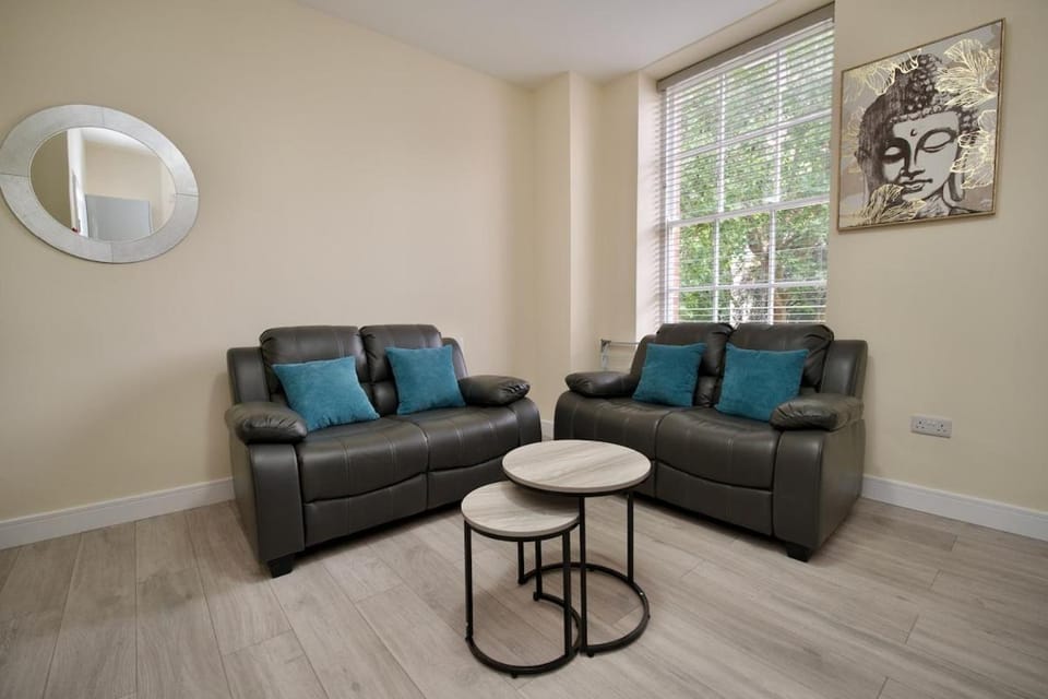 Warwick Row Apartments Coventry City Centre - Flat 1 Apartment in Coventry