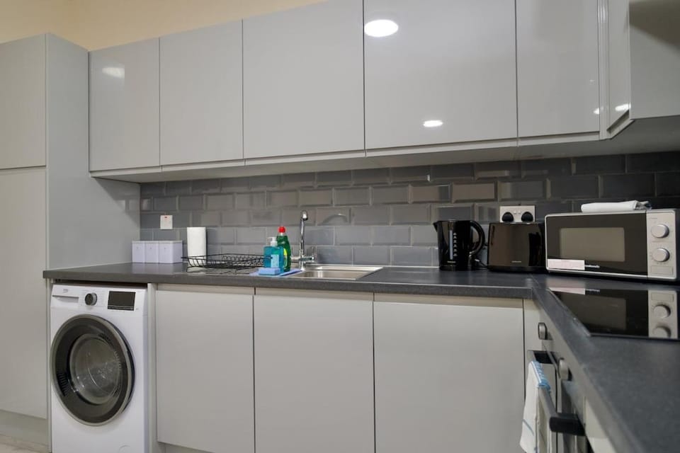 Warwick Row Apartments Coventry City Centre - Flat 2 Apartment in Coventry