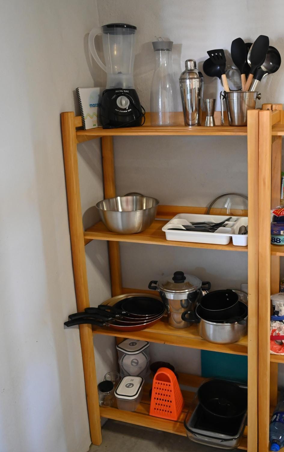 Kitchen or kitchenette, Communal kitchen, kitchen