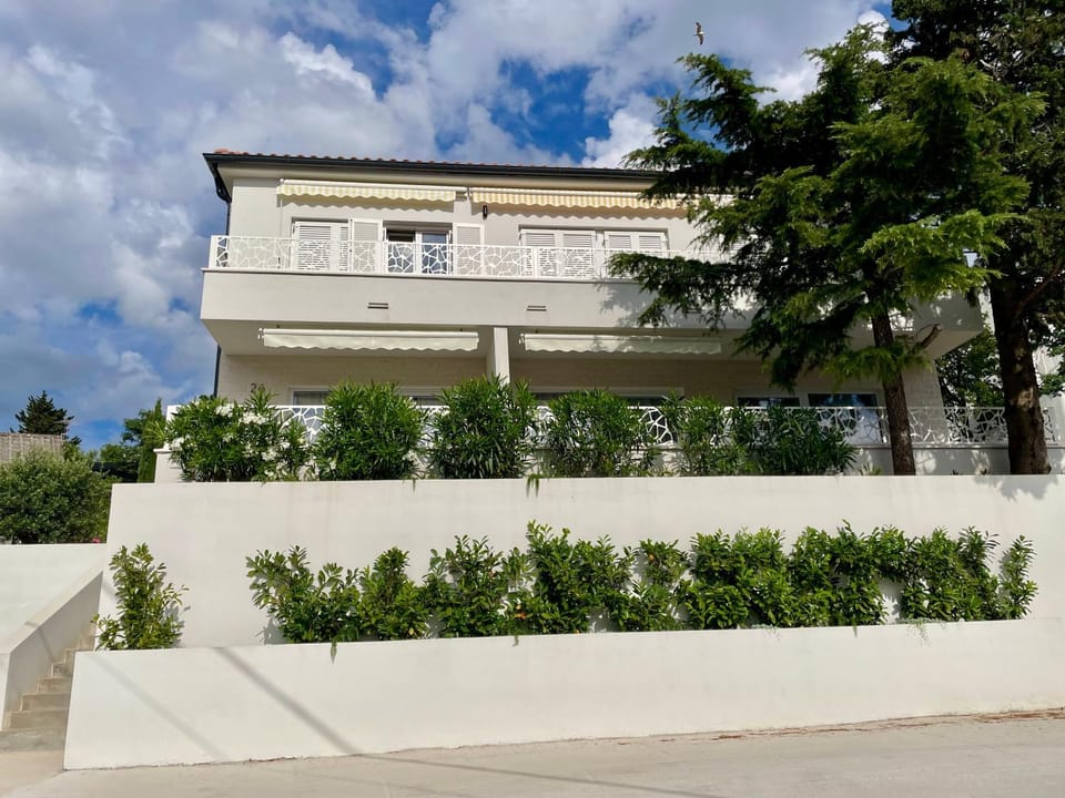 Property building, Balcony/Terrace