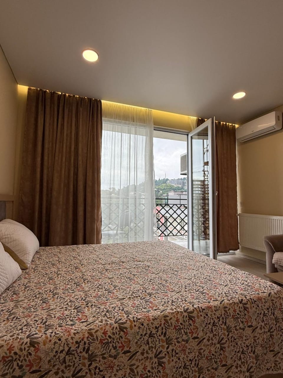 Living room, air conditioner
