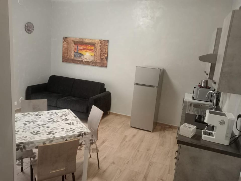 Kitchen or kitchenette, Living room, Seating area