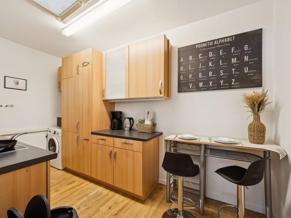 Kitchen or kitchenette, kitchen