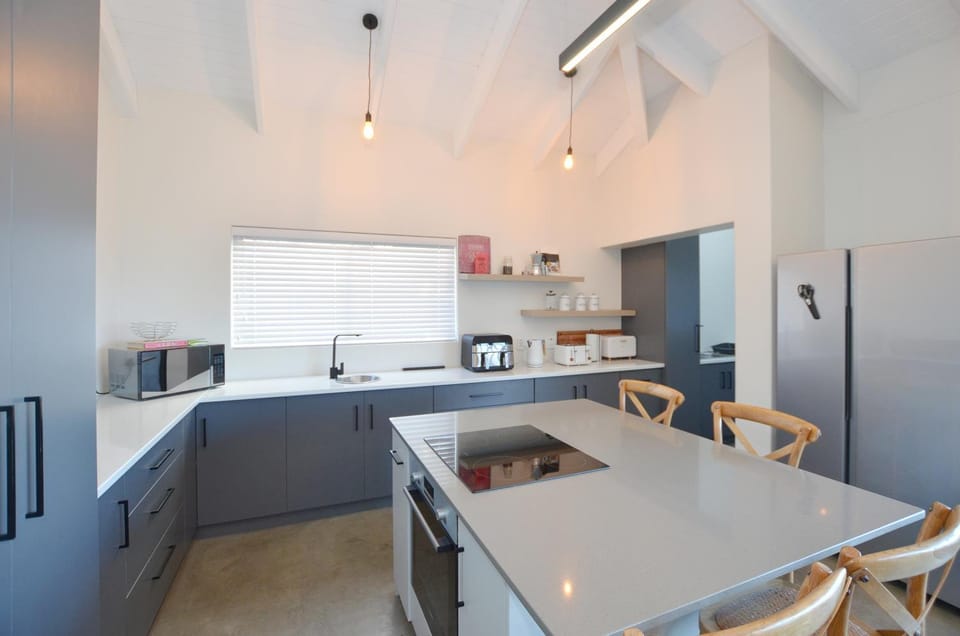 Kitchen or kitchenette, oven, stove, toaster, kitchen
