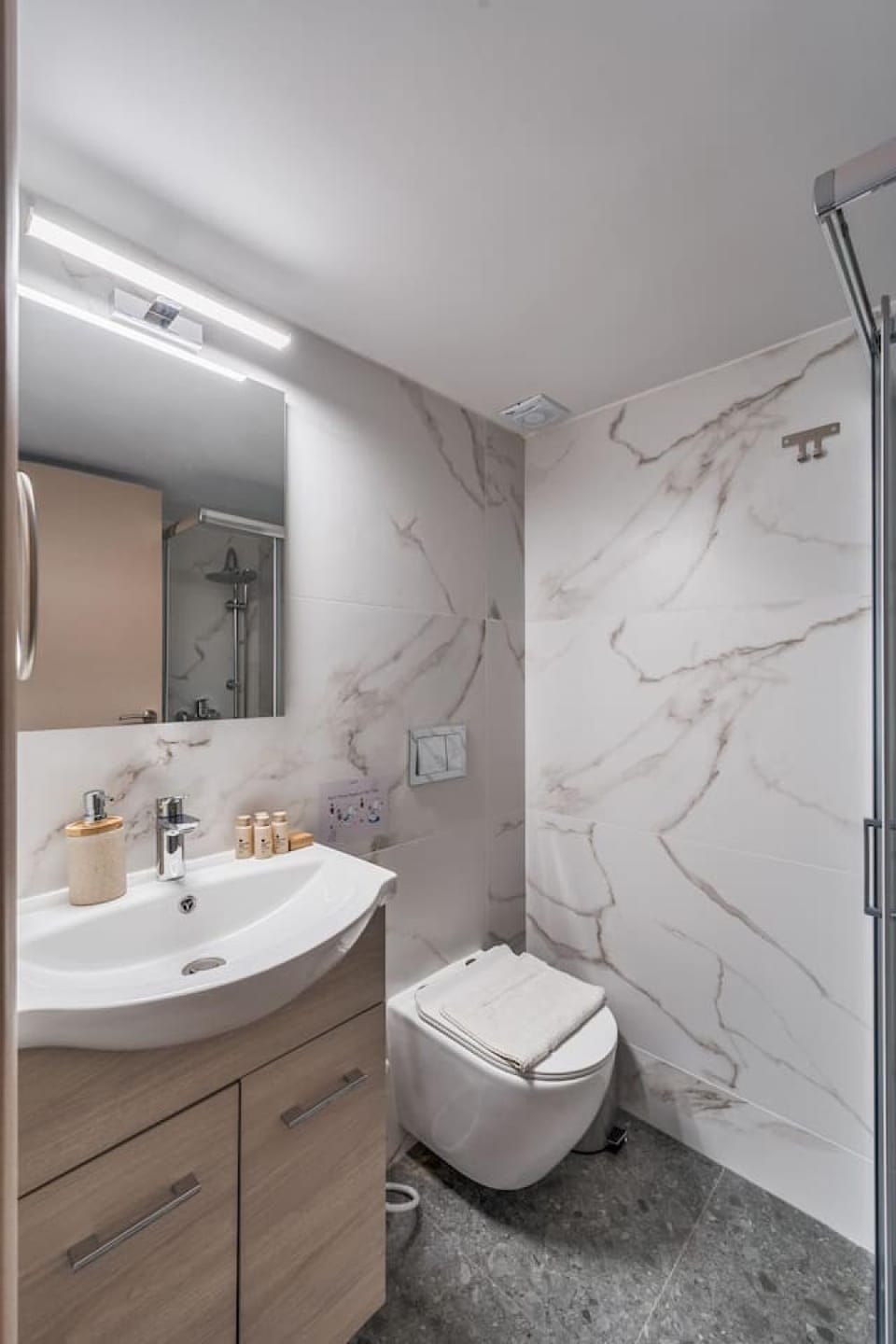 Toilet, Bathroom