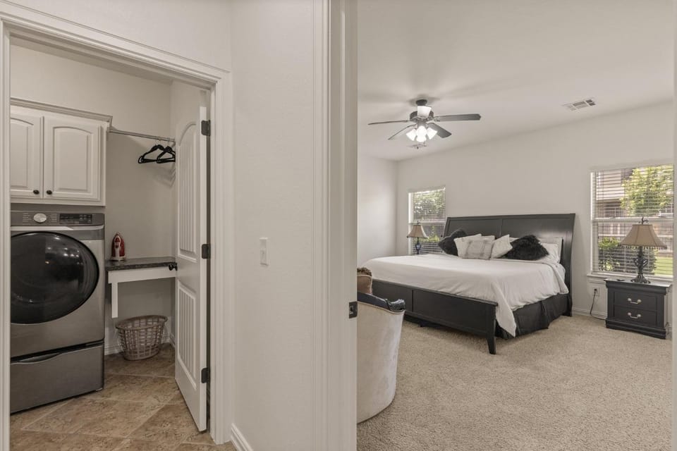 Bed, Decorative detail, Bedroom, washing machine