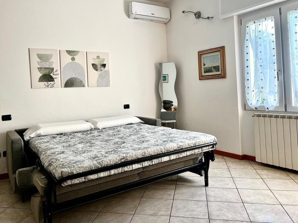 Civico 20, Quiet Cozy Studio Air Condition Apartment in Mandello del Lario