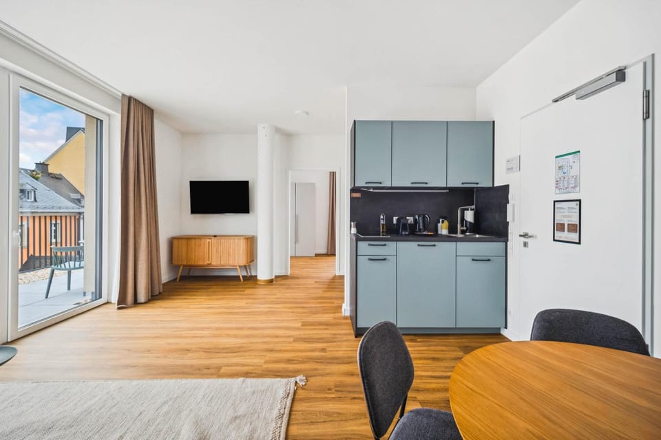 TV and multimedia, Kitchen or kitchenette, Dining area