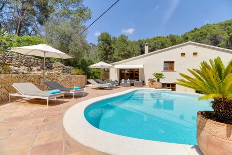 Exclusive Palma Villa with Modern Amenities, 1001 Villa in Serra de Tramuntana