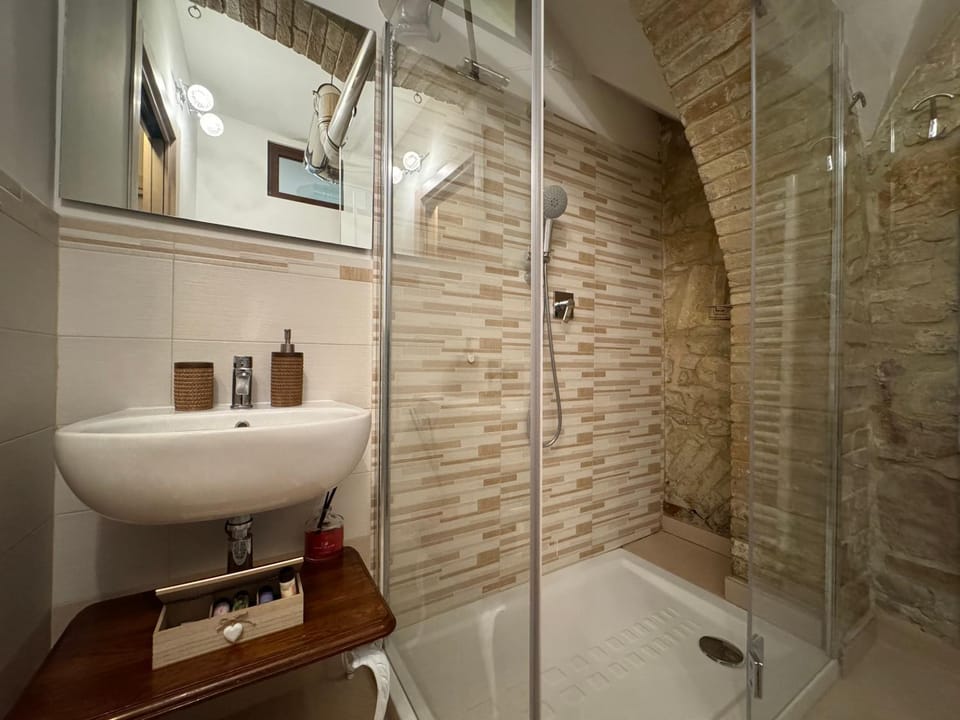 Shower, Toilet, Bathroom, bidet, hair dryier, towels