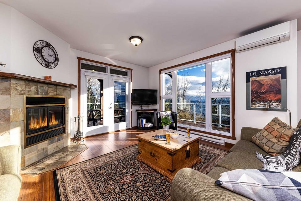 14 guests with SPA - Chalet LaPaix-Ski Chalet in Baie-Saint-Paul