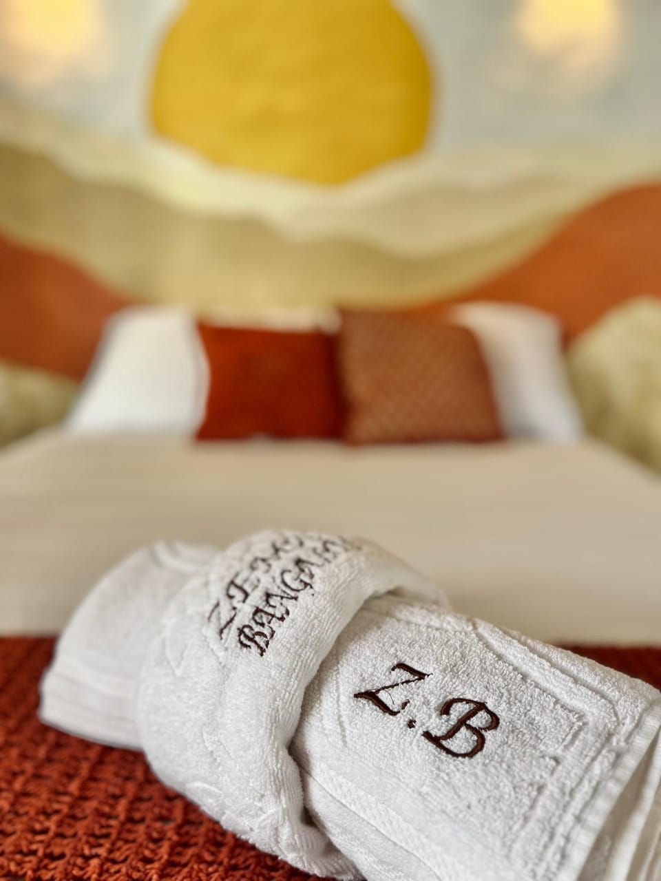 Bed, towels
