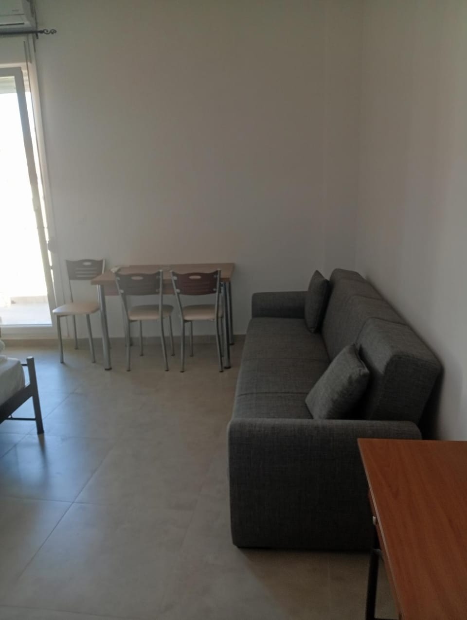 Bed, Seating area