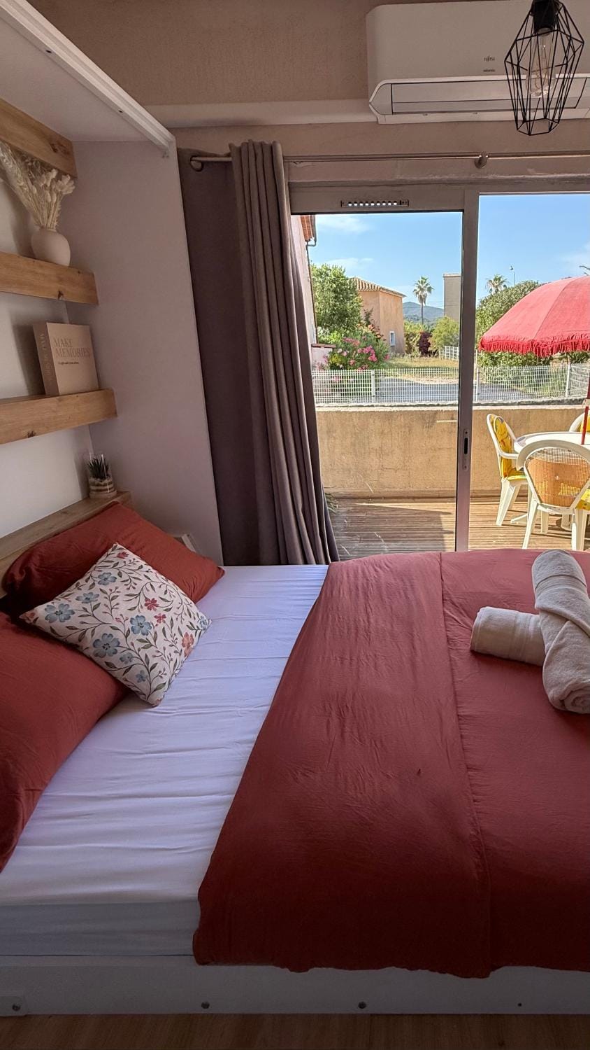 Le Clair d Eau Apartment in La Londe-les-Maures