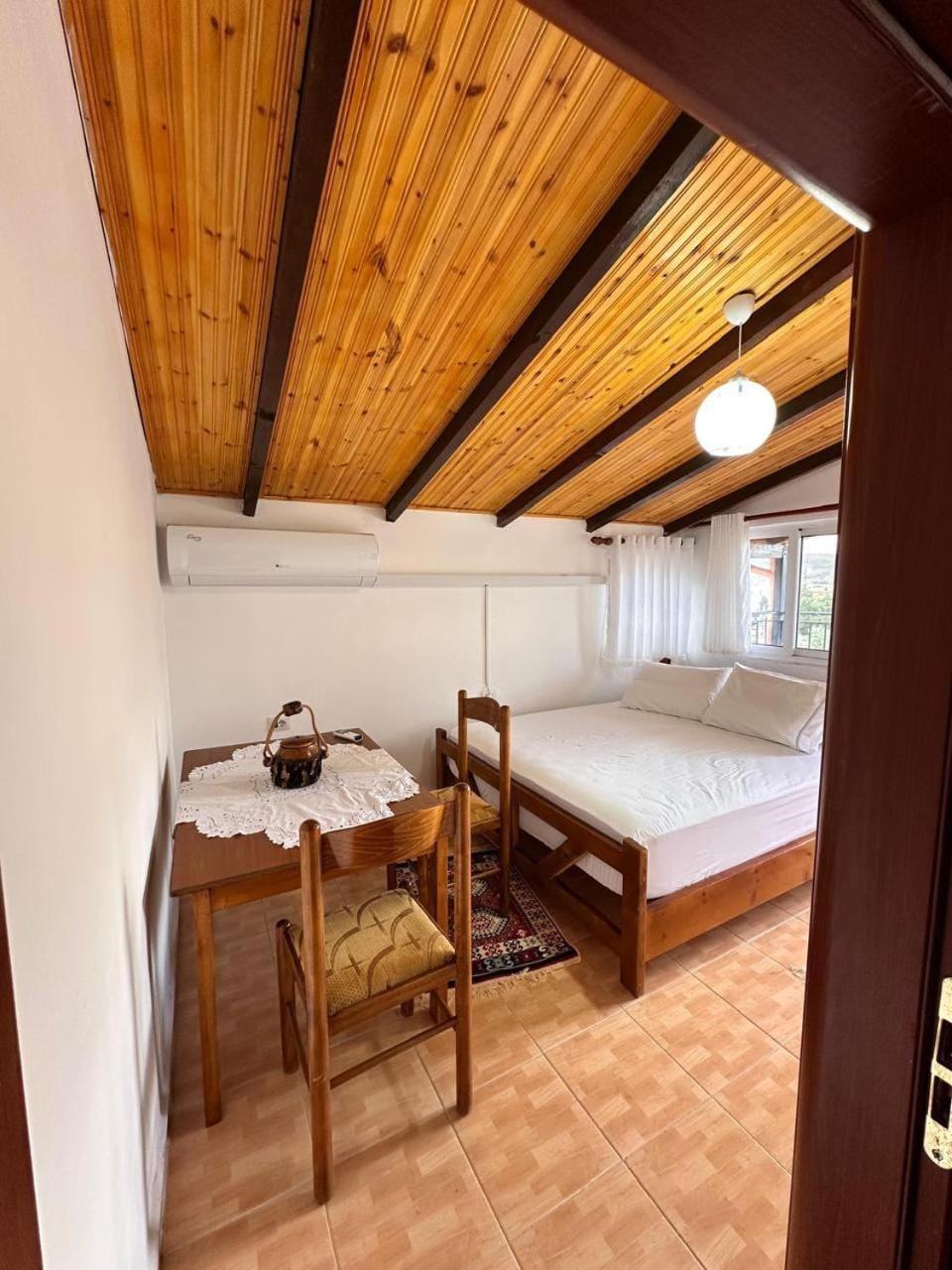 Zholi Guest House Bed and Breakfast in Vlorë County, Albania