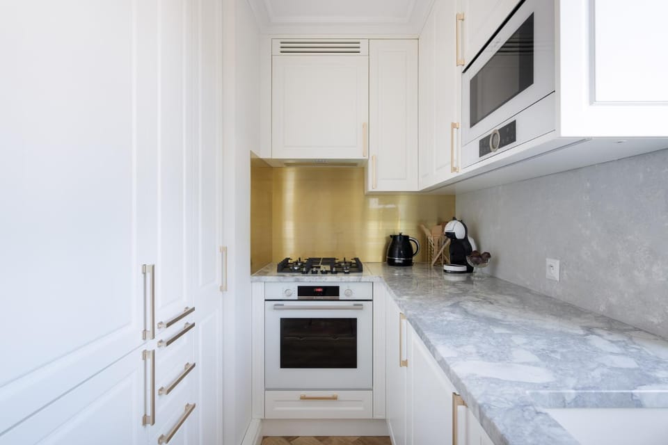 Coffee/tea facilities, Kitchen or kitchenette, dishwasher, microwave, oven, pet friendly, stove, toaster, washing machine