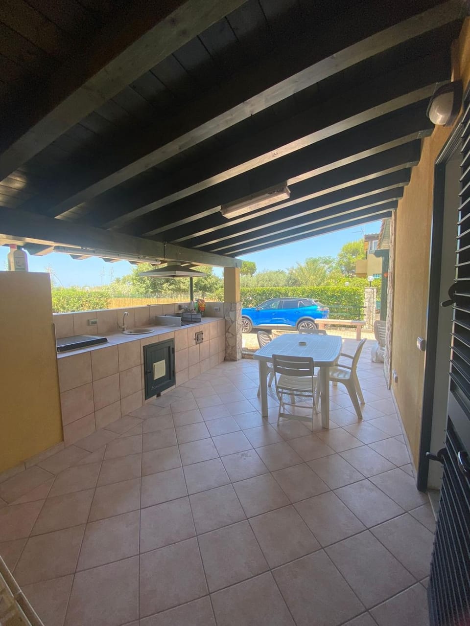 Day, BBQ facilities, Dining area
