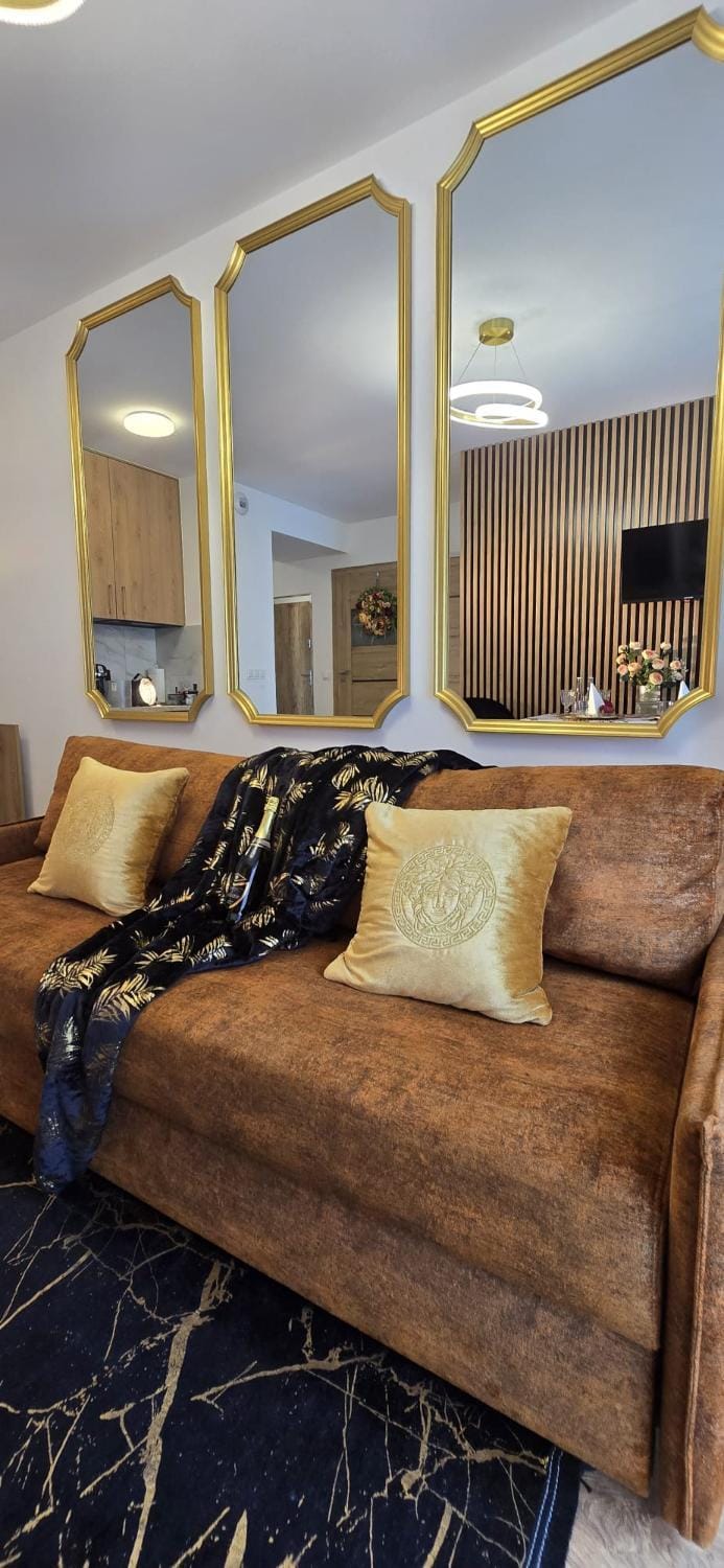 Cicha 12 18a2 Apartament The Royal Suite Górski z garażem podziemnym w centrum Apartment in Lesser Poland Voivodeship