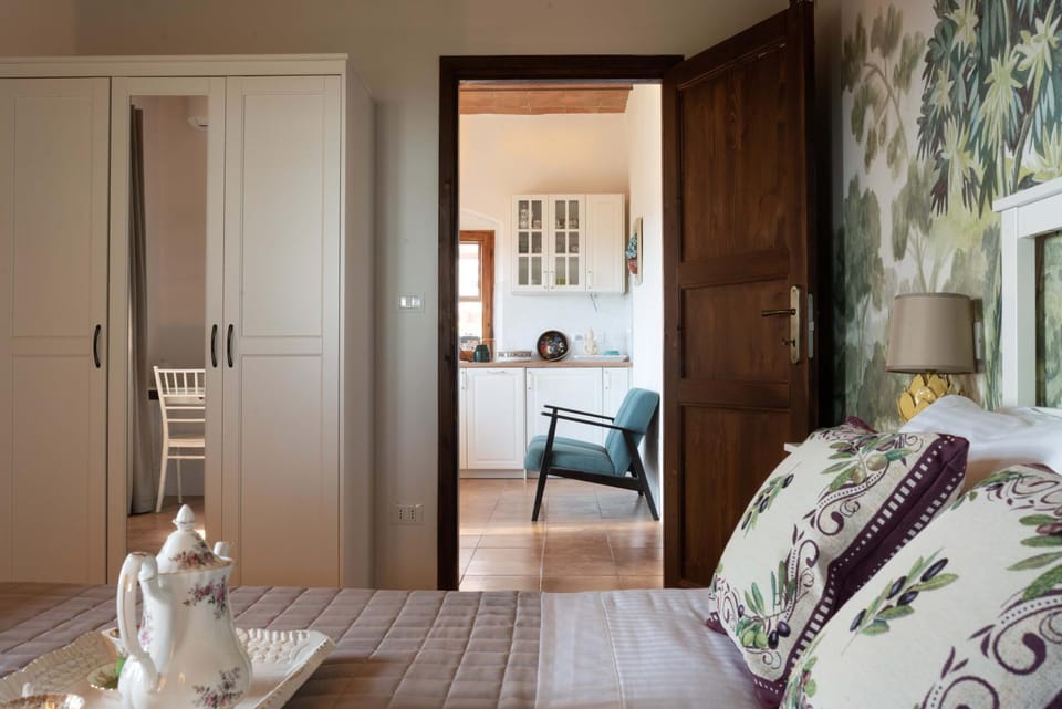 Bed, Photo of the whole room, Bedroom, Internal: Not applicable to any particular room