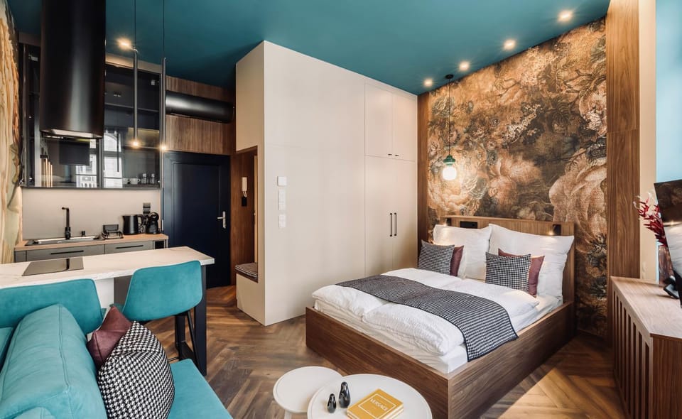 Bed, Living room